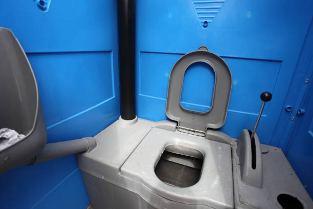 Best VIP or Luxury Restroom Trailers  in Coto De Za, CA